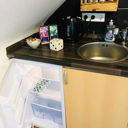 Tolles 3 In Der Narrenstadt Dulken Fur Max. 5 Personen Viersen